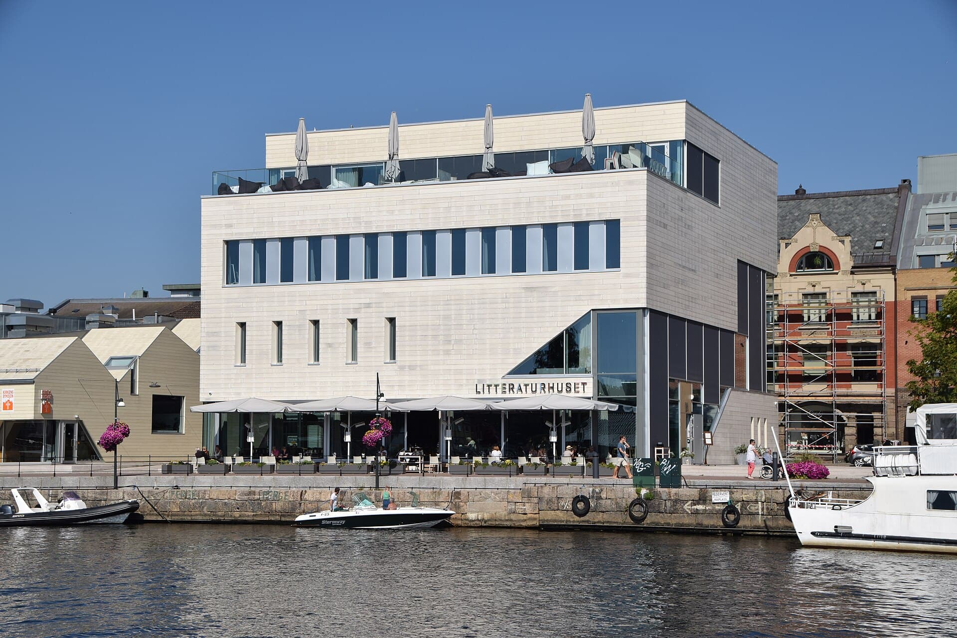 Litteraturhuset Fredrikstad – eksteriør