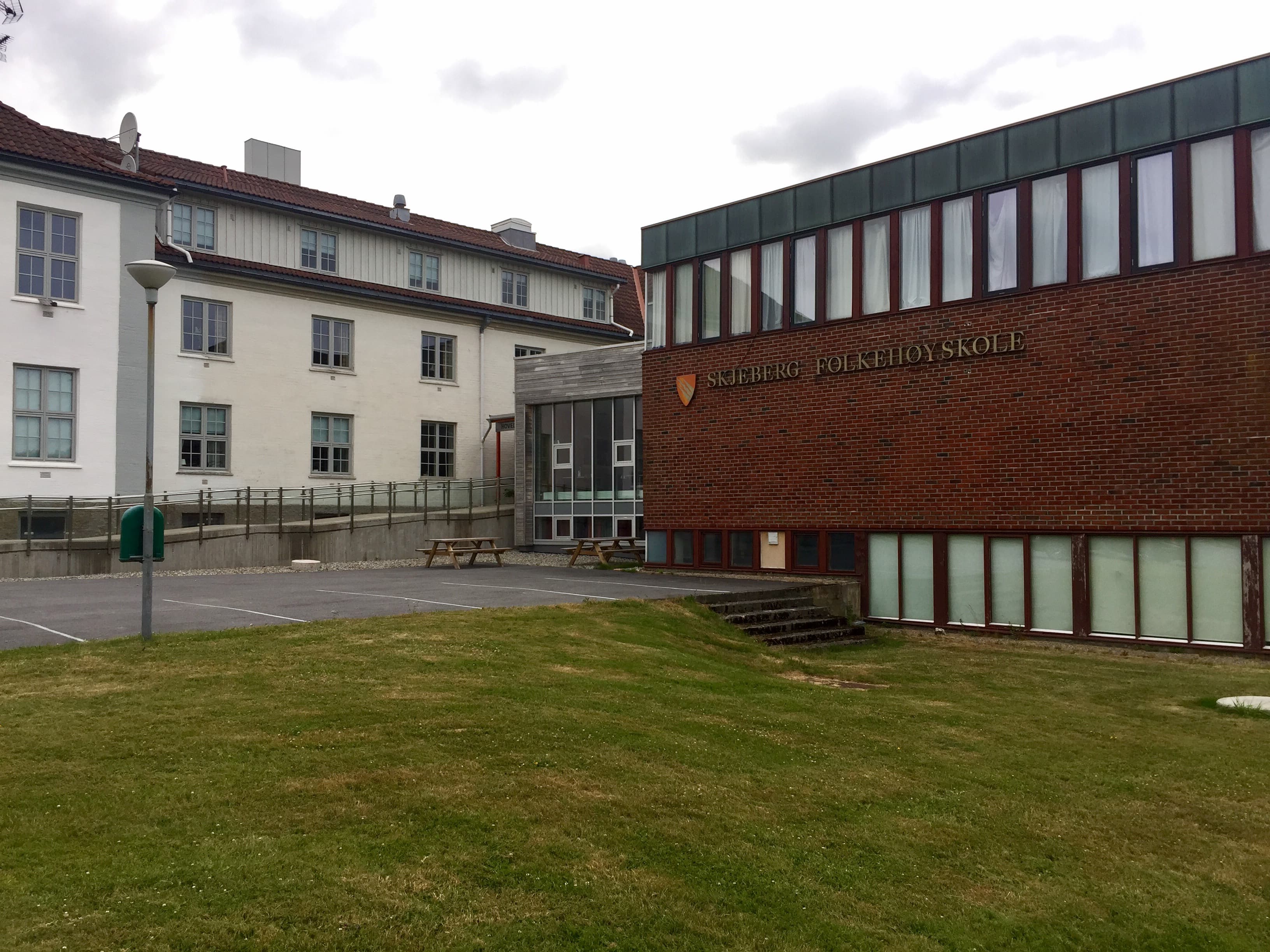 Skjeberg Folkehøyskole i Oldtidsveien 35, Skjeberg